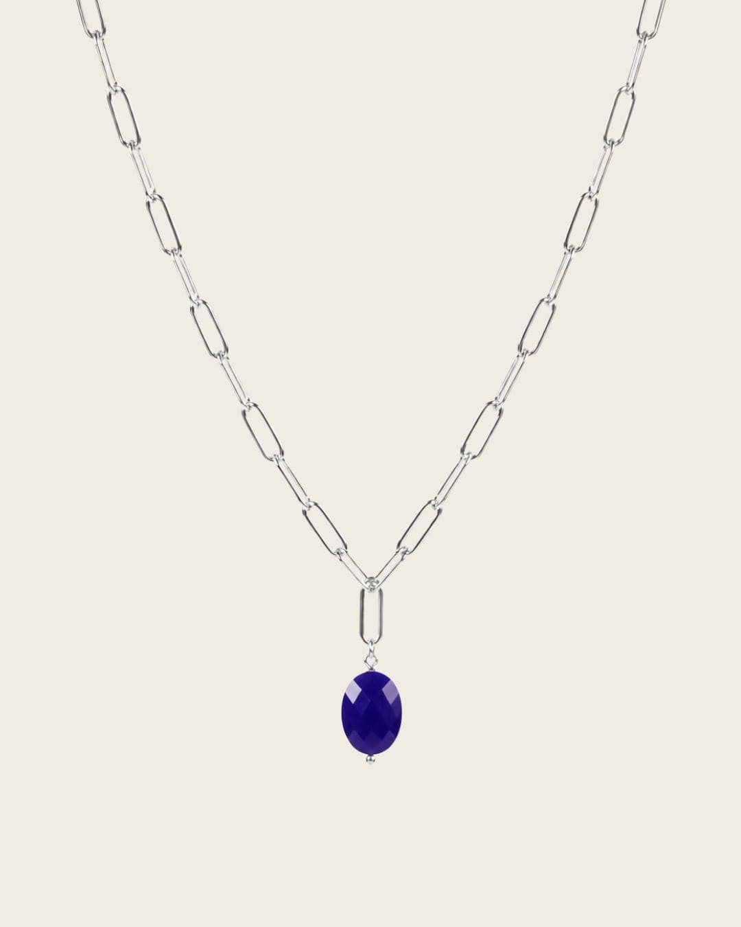 Collier avec chaîne argentée et pierre bleu marine pour femme 